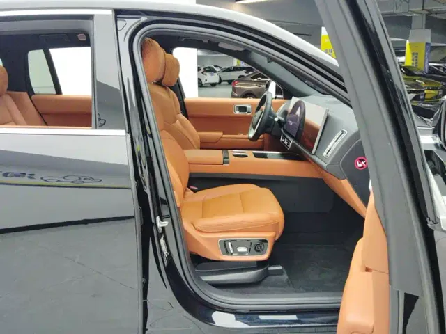 Li Auto L7 — Фото автомобиля 8
