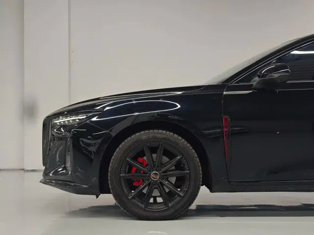 Hongqi H5 — Фото автомобиля 4