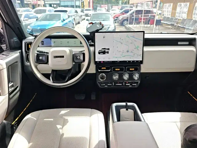 iCAR V23 — Фото автомобиля 9