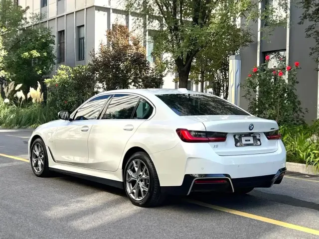 BMW i3 — Фото автомобиля 7