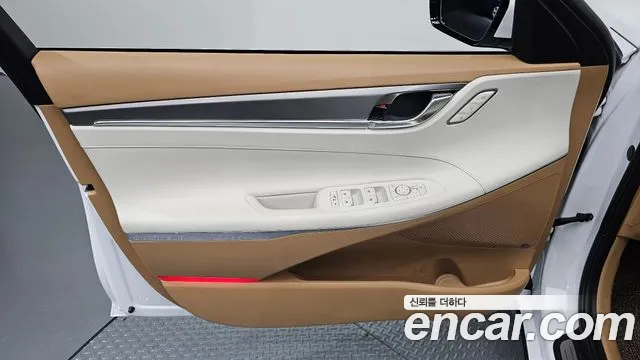 Hyundai Grandeur New — Фото автомобиля 13