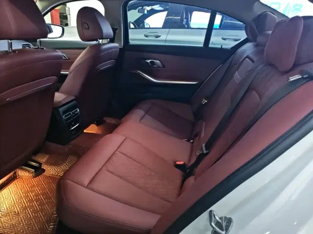 BMW 3 Series — Фото автомобиля 16