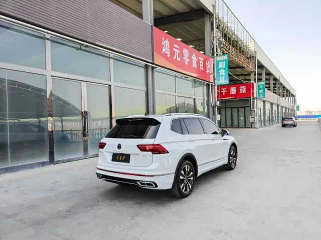 Volkswagen Tiguan L — Фото автомобиля 6