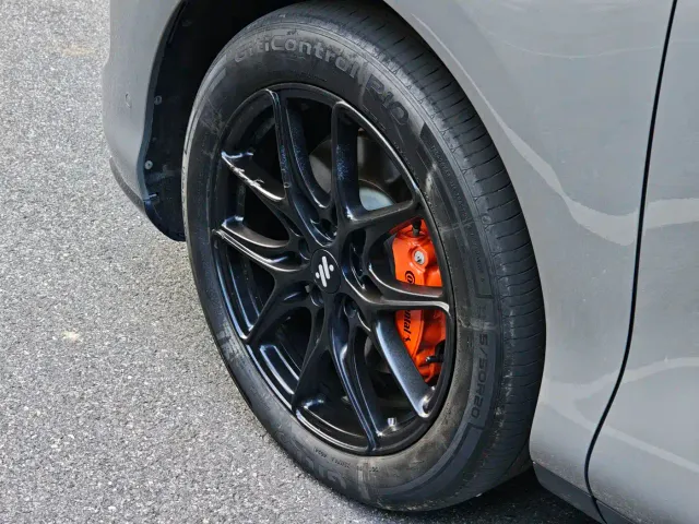 IM Motors LS6 — Фото автомобиля 15