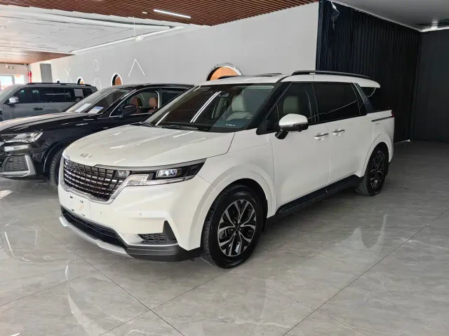Фотография автомобиля — Kia Carnival