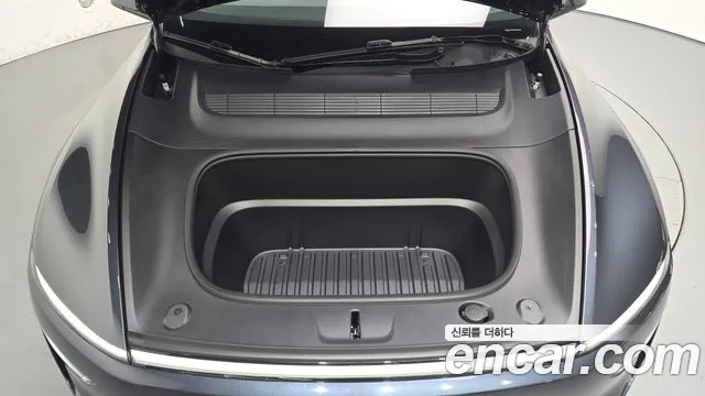 Tesla Model Y — Фото автомобиля 5