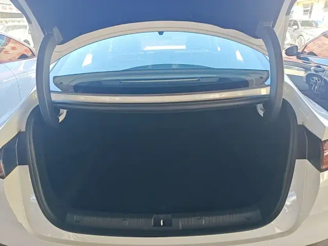 BYD Qin L — Фото автомобиля 18
