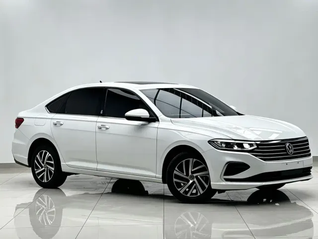 Volkswagen Lavida — Фото автомобиля 3