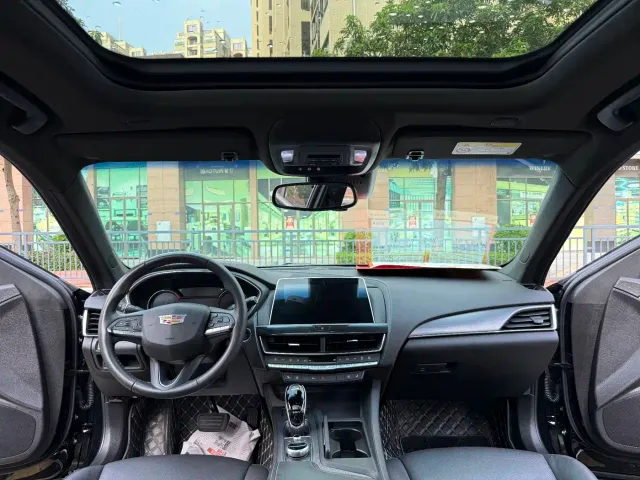 Cadillac CT5 — Фото автомобиля 30