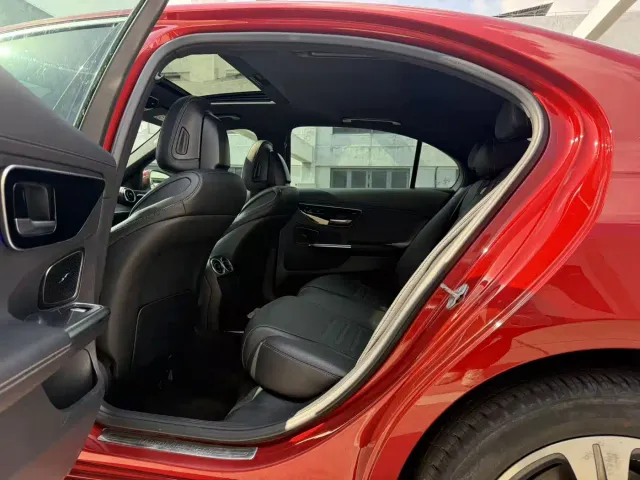 Mercedes-Benz C-Class — Фото автомобиля 6
