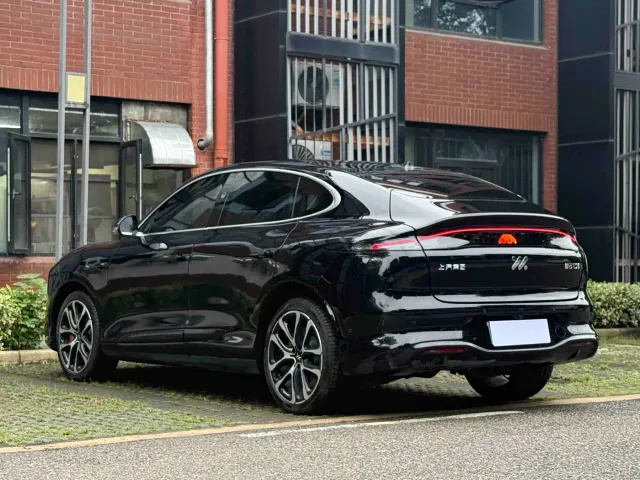 IM Motors LS6 — Фото автомобиля 9
