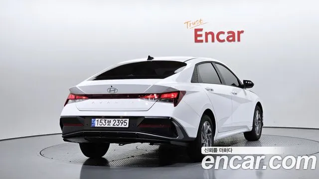 Hyundai Avante CN7 — Фото автомобиля 2