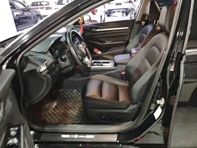 Nissan Teana — Фото автомобиля 14