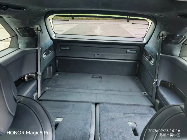 ZEEKR Zeekr 9X 2025 model Ultra Edition 70kWh — Фото автомобиля 20