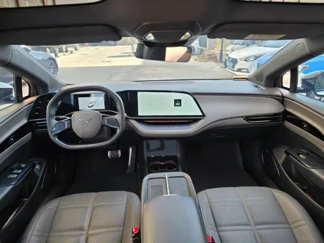 Hongqi EH7 — Фото автомобиля 8