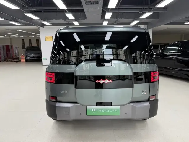 Fang Cheng Bao Titanium 7 2025 AWD Base Model — Фото автомобиля 6