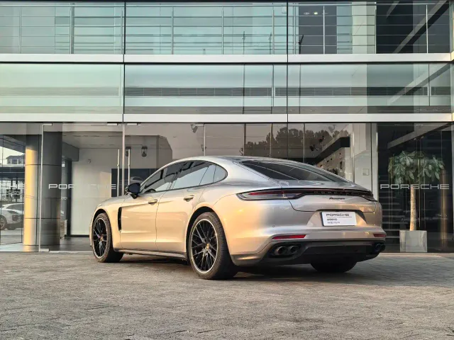 Porsche Panamera — Фото автомобиля 6