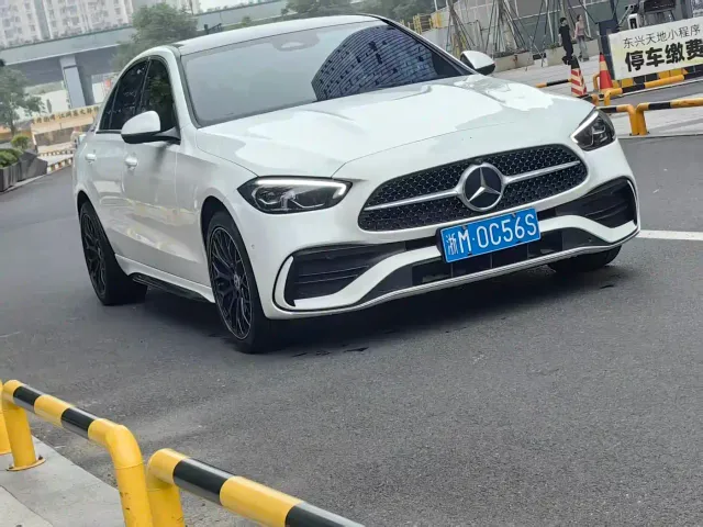 Mercedes-Benz C-Class — Фото автомобиля 3