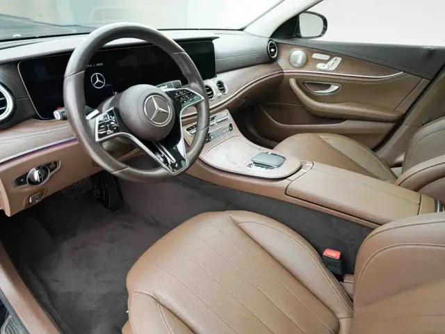 Mercedes-Benz E-Class — Фото автомобиля 7