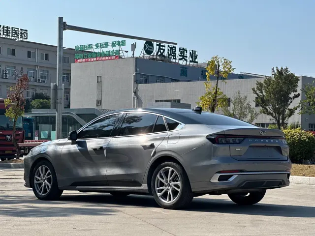 Ford Mondeo — Фото автомобиля 6