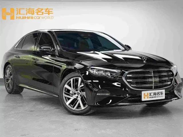 Mercedes-Benz E-Class — Фото автомобиля 3