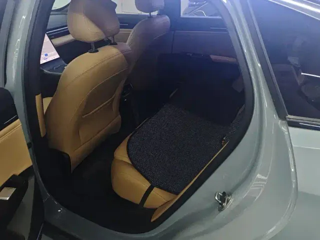 Geely Galaxy L6 — Фото автомобиля 11