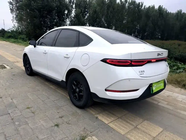 BYD Qin PLUS — Фото автомобиля 4