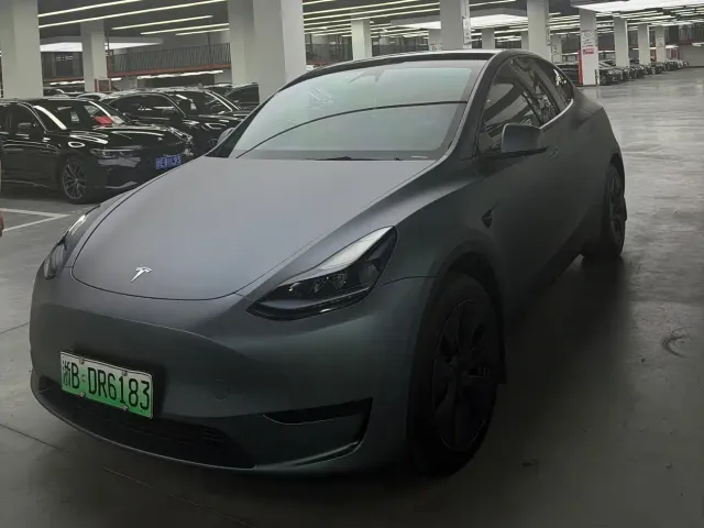 Фотография автомобиля — Tesla Model Y