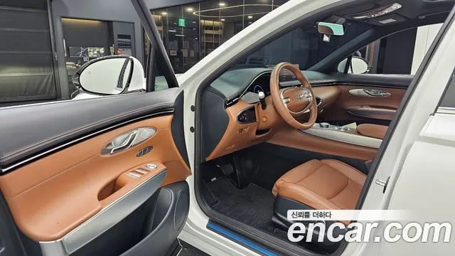 Genesis GV70 — Фото автомобиля 15