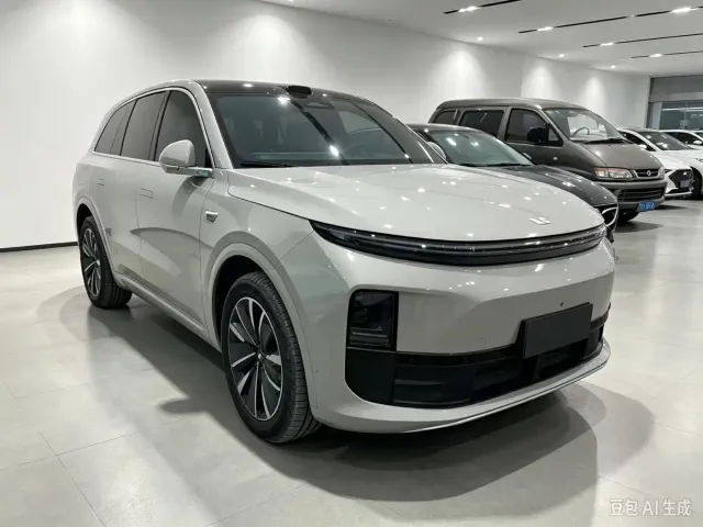 Li Auto L6 — Фото автомобиля 2