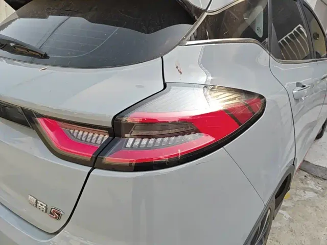 Geely Emgrand S — Фото автомобиля 7