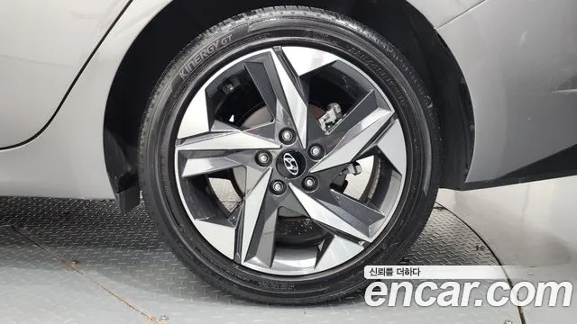 Hyundai Avante CN7 — Фото автомобиля 21