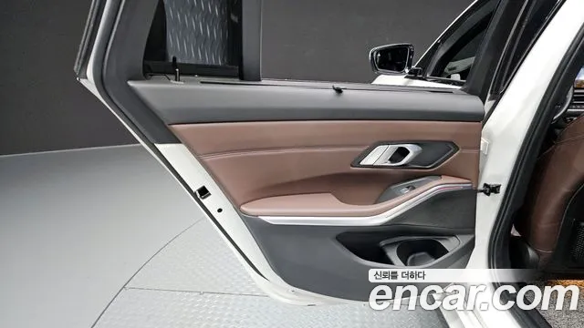 BMW 3-Series 3 серия (G20) 320d Touring M Sport — Фото автомобиля 23