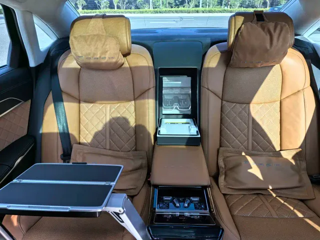 Audi A8 — Фото автомобиля 13