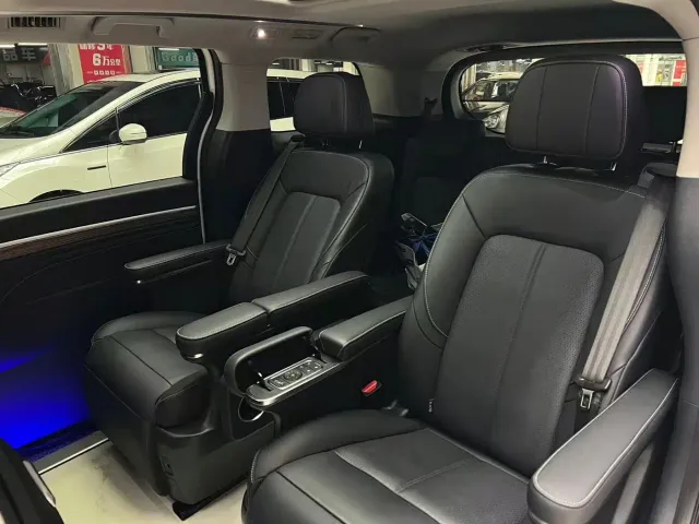 GAC Trumpchi M8 — Фото автомобиля 9