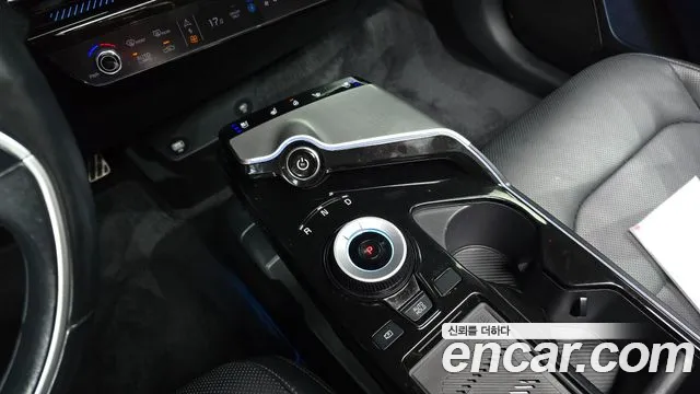 Kia EV6 — Фото автомобиля 12