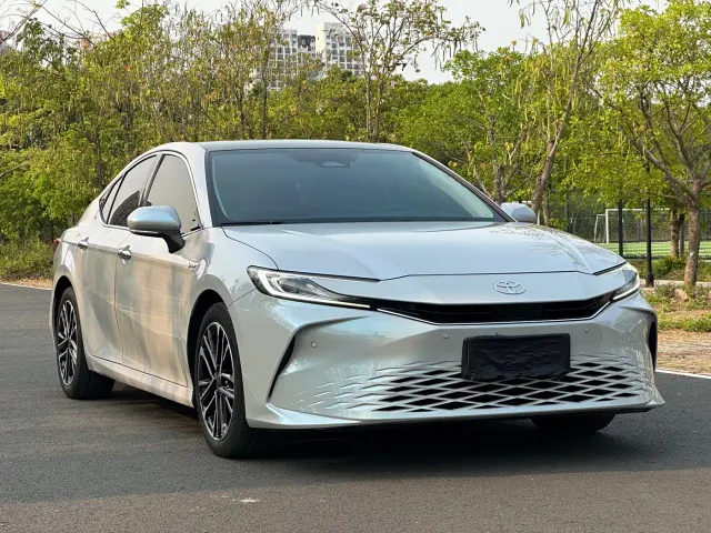Toyota Camry — Фото автомобиля 3