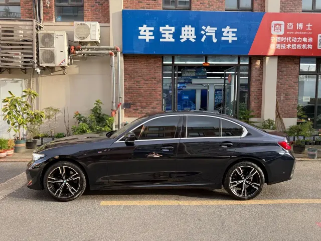 BMW 3 Series — Фото автомобиля 13