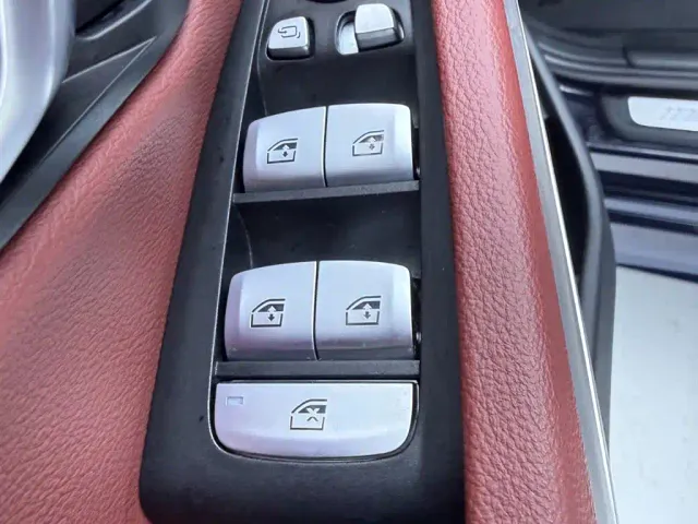 BMW 3 Series — Фото автомобиля 13