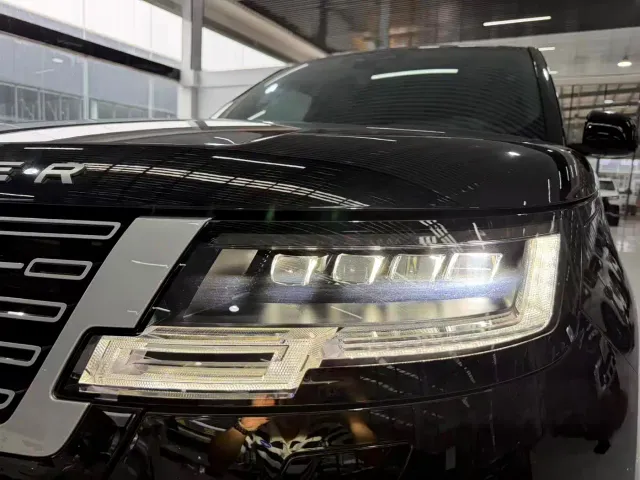 Land Rover Range Rover — Фото автомобиля 10