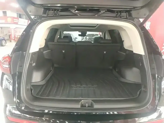 Buick Envision Plus — Фото автомобиля 18