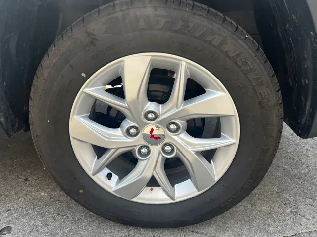 Wuling Hongguang S3 — Фото автомобиля 16