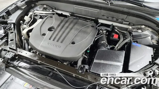 Вольво XC60 — Фото автомобиля 6