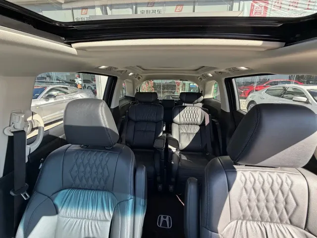 Honda Elysion — Фото автомобиля 13