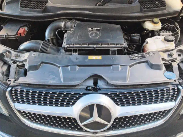 Mercedes-Benz V-Class — Фото автомобиля 16