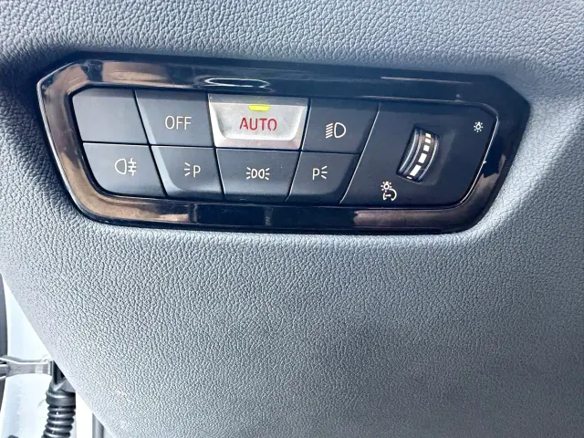 BMW 3 Series — Фото автомобиля 9