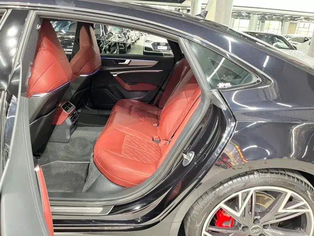 Audi A7L — Фото автомобиля 6