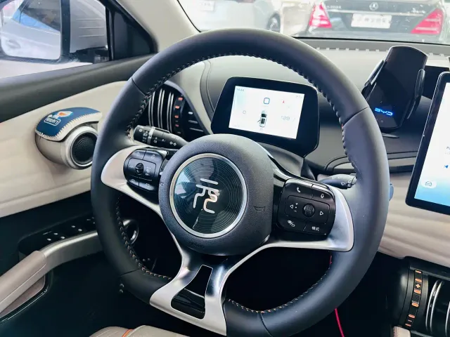 BYD Yuan PLUS — Фото автомобиля 8