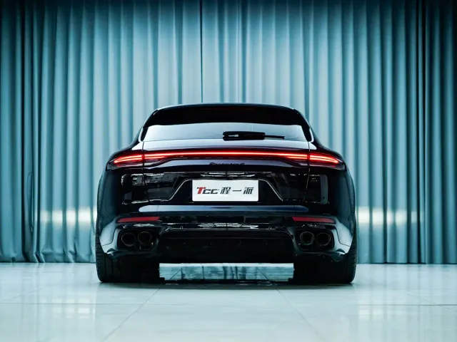 Porsche Panamera — Фото автомобиля 8