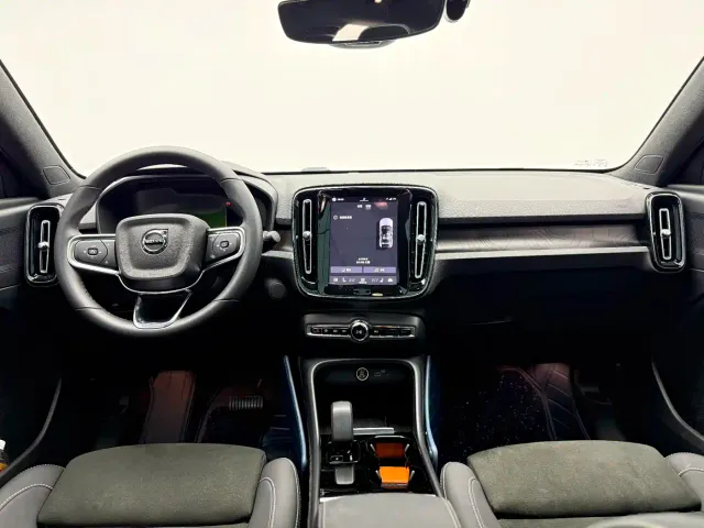 Volvo C40 — Фото автомобиля 7